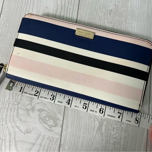 Kate Spade Full Zip Leather Wallet - Picture 2 of 12